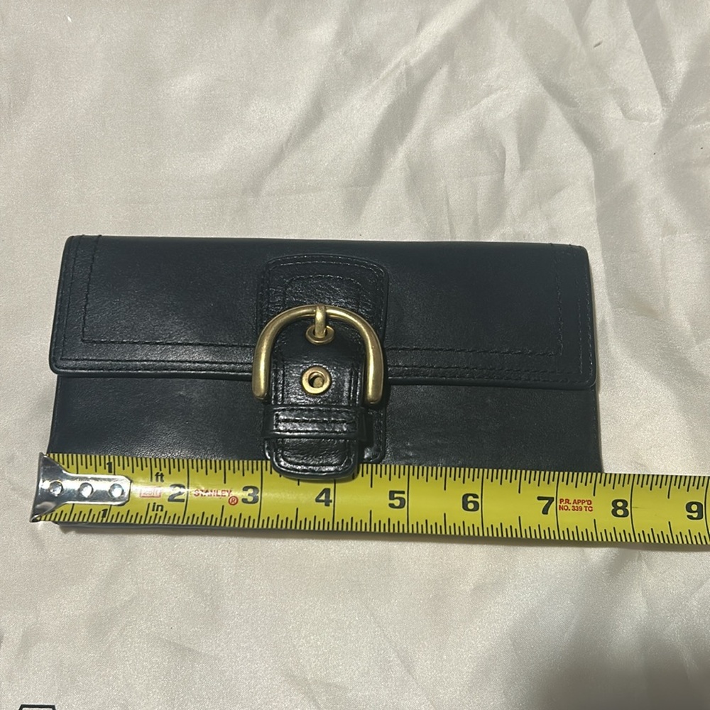 Coach Black Leather three fold wallet with Gold Buckle - Picture 7 of 10